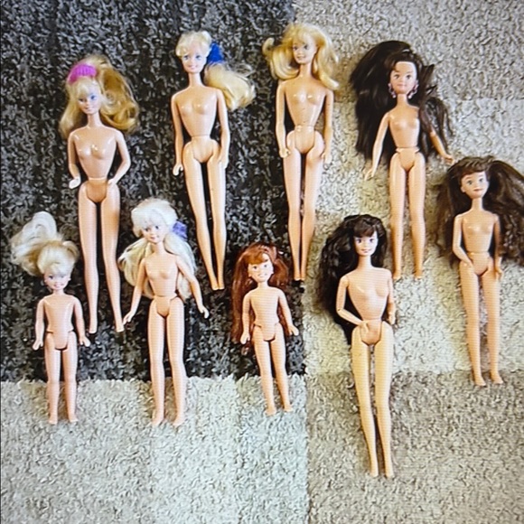 Vintage Mattel Barbie & Ken Dolls & Clothing. 1960’s/80’s/90’s Huge Lot - Picture 2 of 13